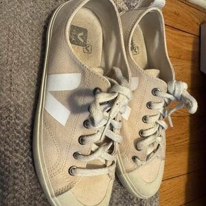 Women’s veja sneakers